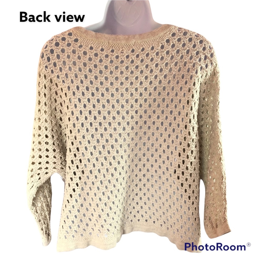 Cabi women light gray knit crochet top, long sleeve, see thru, round neck Sz S - Picture 4 of 10